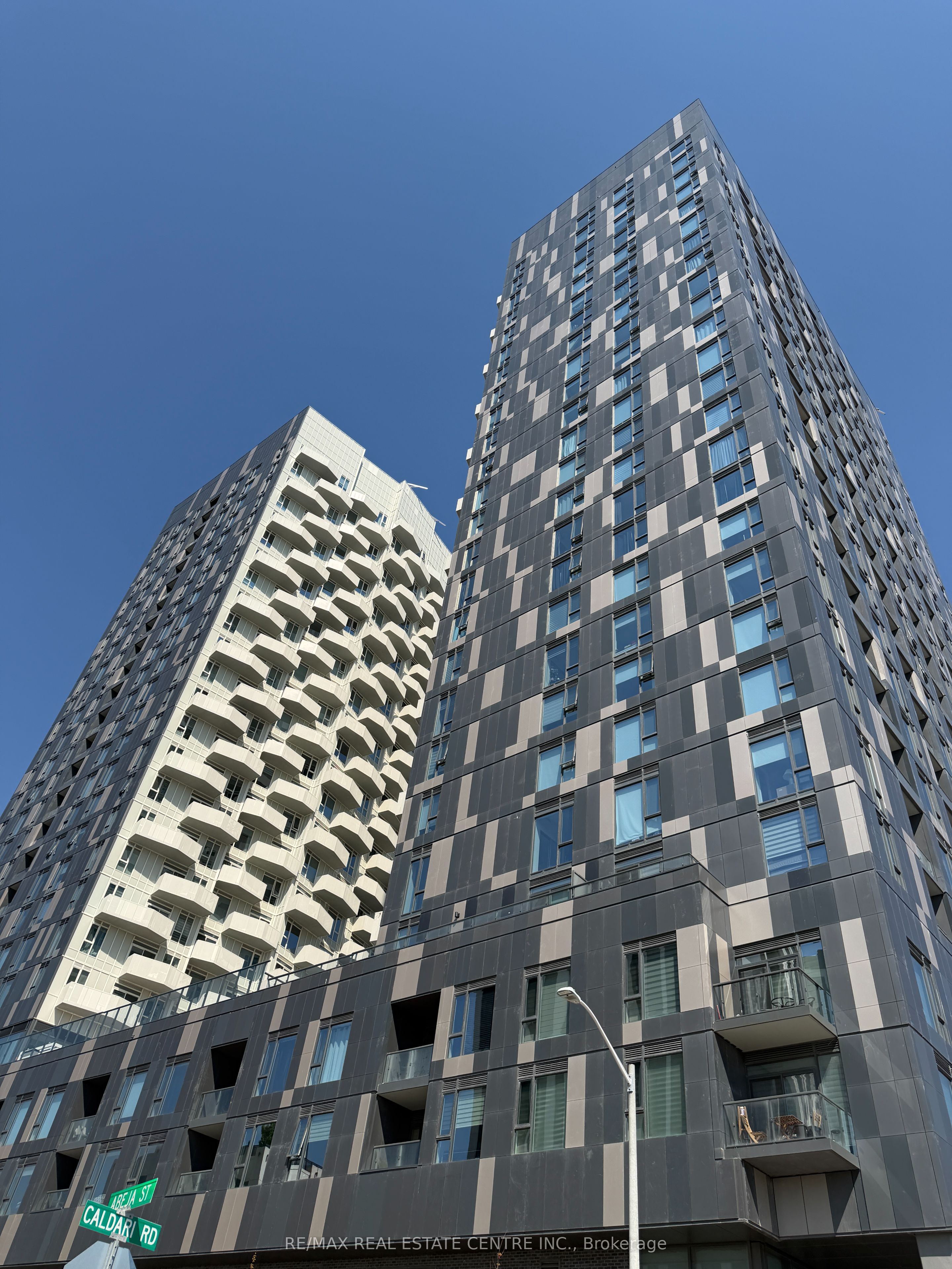 725-498 Caldari Road, Vaughan, ON, L4K 0R6