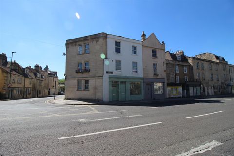 Monmouth Place, City Centre BA1, Studio to rent