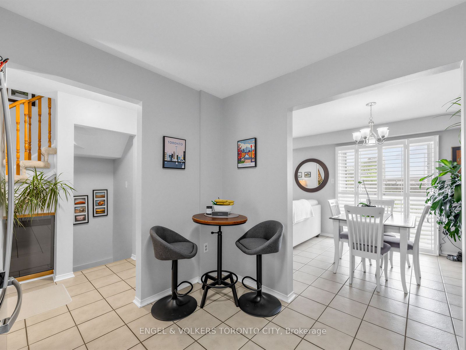 15 Fulton Crescent, Whitby, ON, L1R 2C8 photo 5