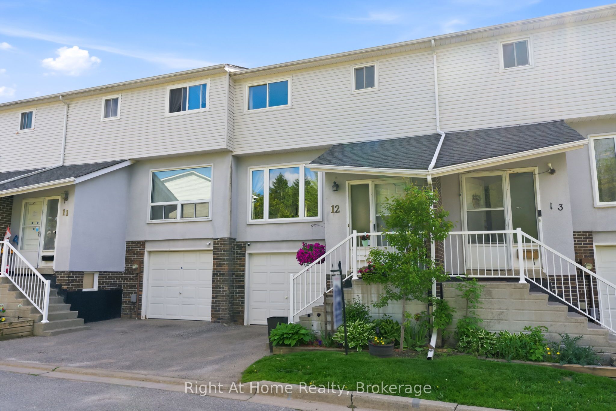 Additional image 3 of 12-303 Garden Street, Whitby, ON, L1N 3W3