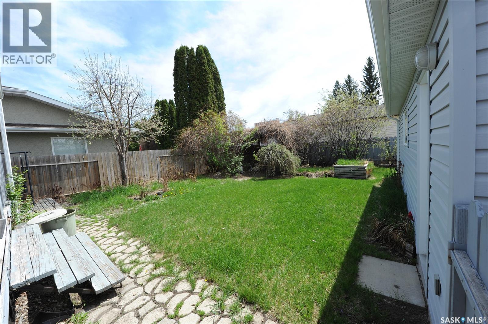 571 Pendygrasse Road, Saskatoon, SK, S7M5P6 photo 4