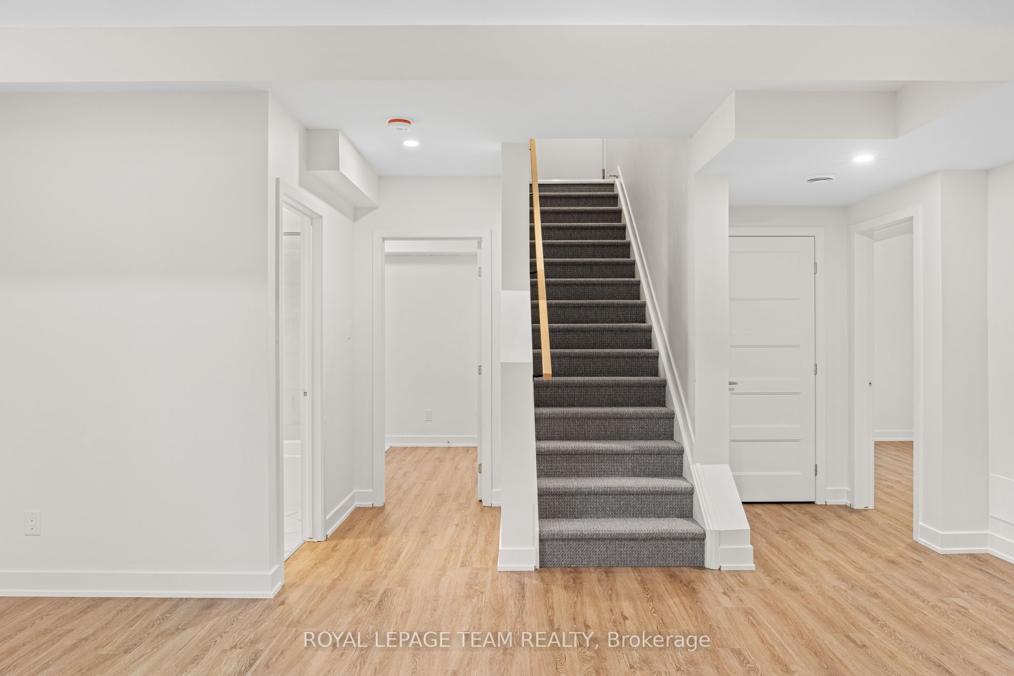 Additional image 3 of 2-1694 Belcourt Boulevard, Ottawa, ON, K1C 1M4