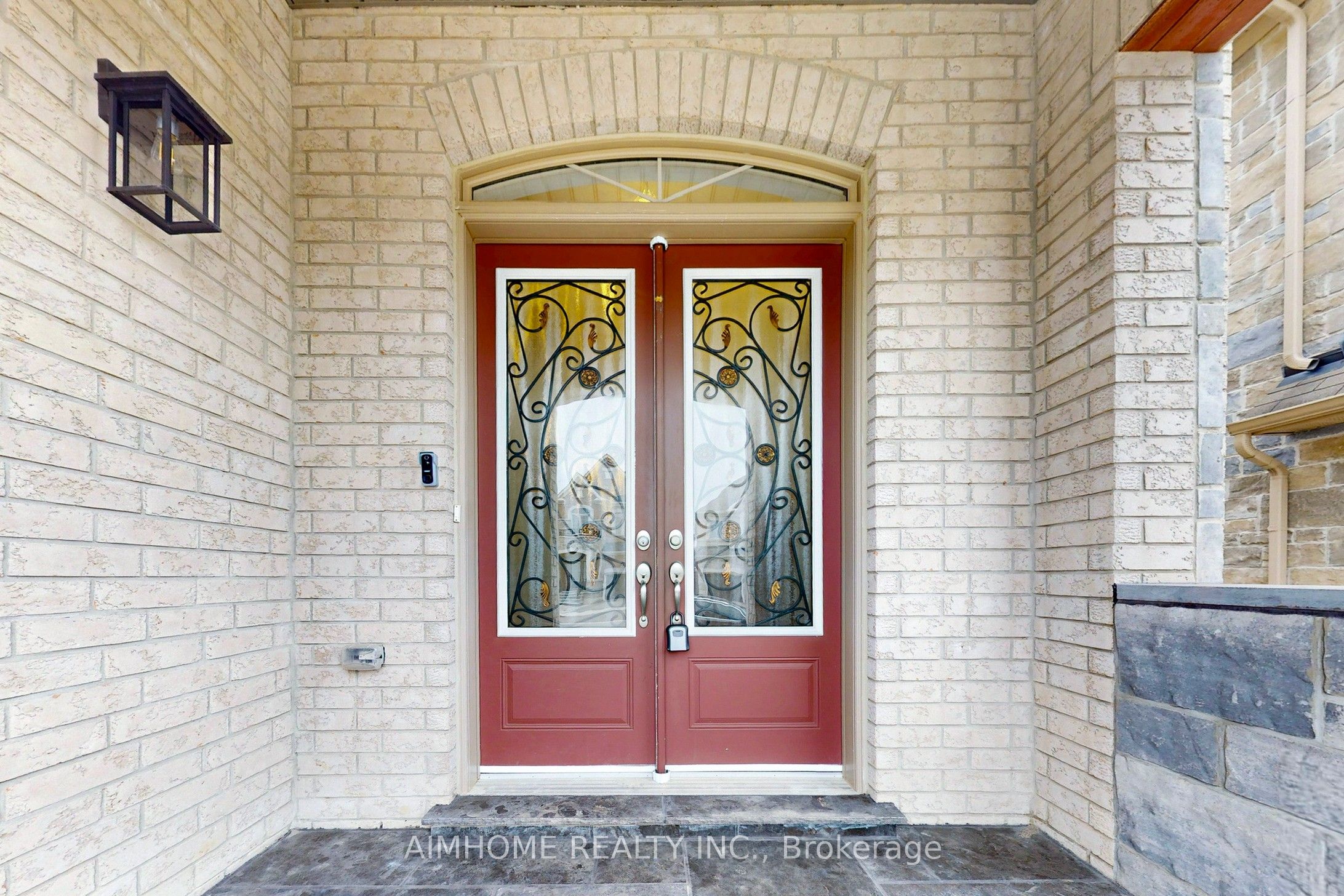 35 Marbrook Street, Richmond Hill, ON, L4C 0Y9 photo 2