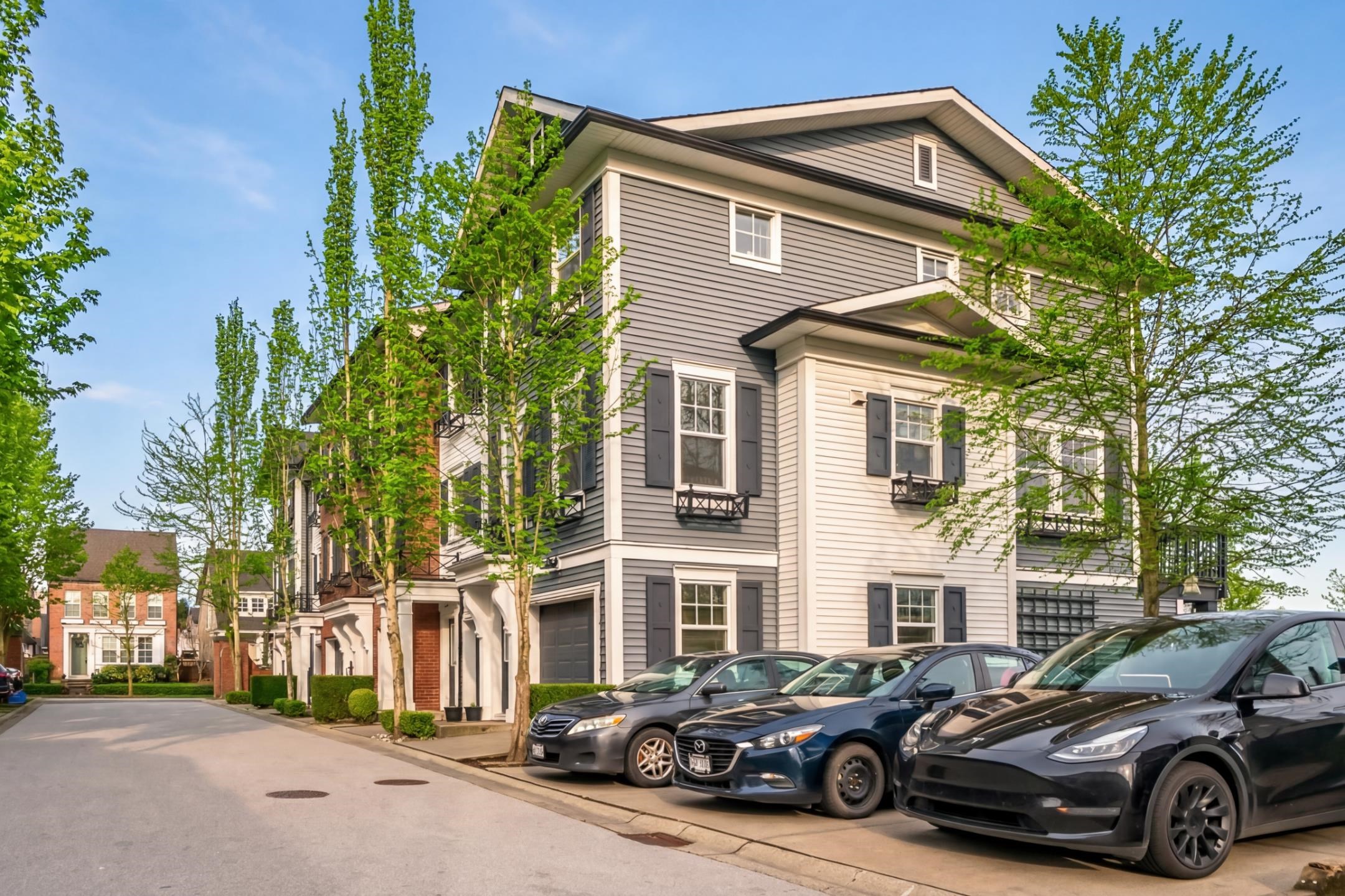 35-7348 192a Street, Surrey, BC, V4N 6J2