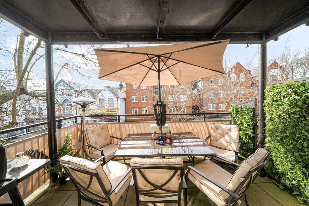 Additional image 14 of 2 bed flat for saleNorthway, Rickmansworth WD3