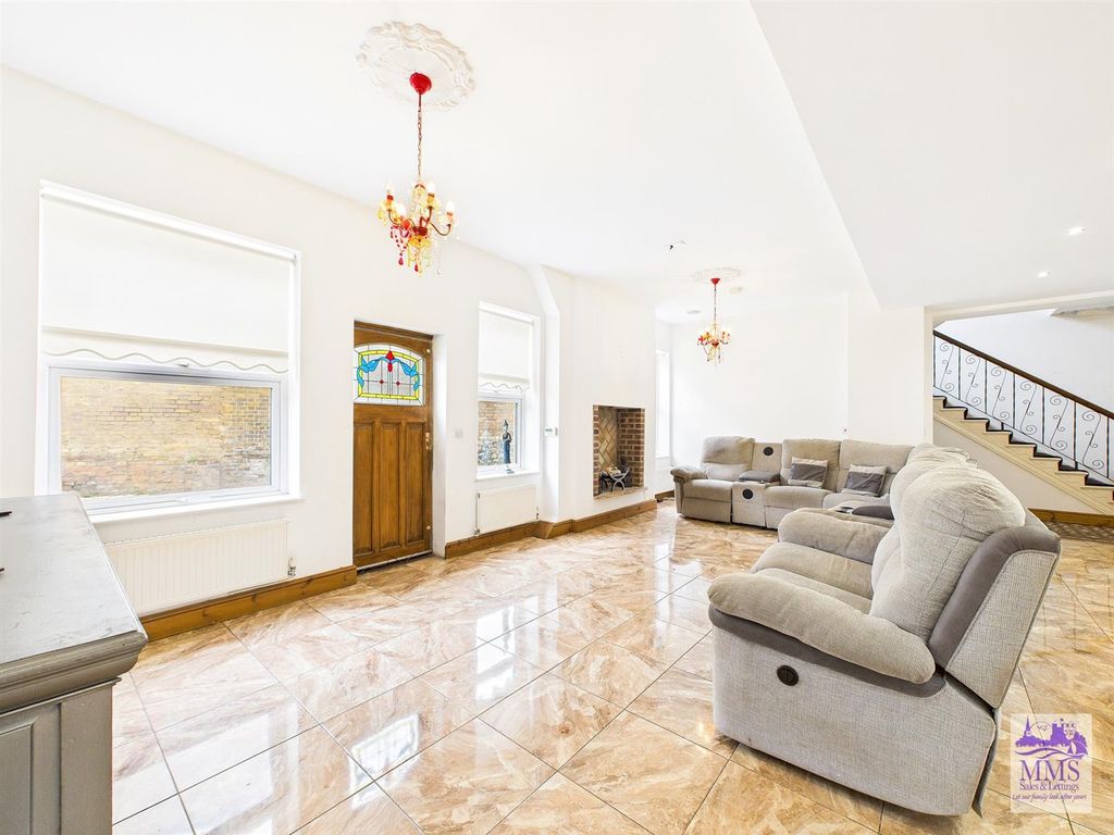 Additional image 15 of 6 bed detached house for saleLondon Road, Strood, Rochester ME2