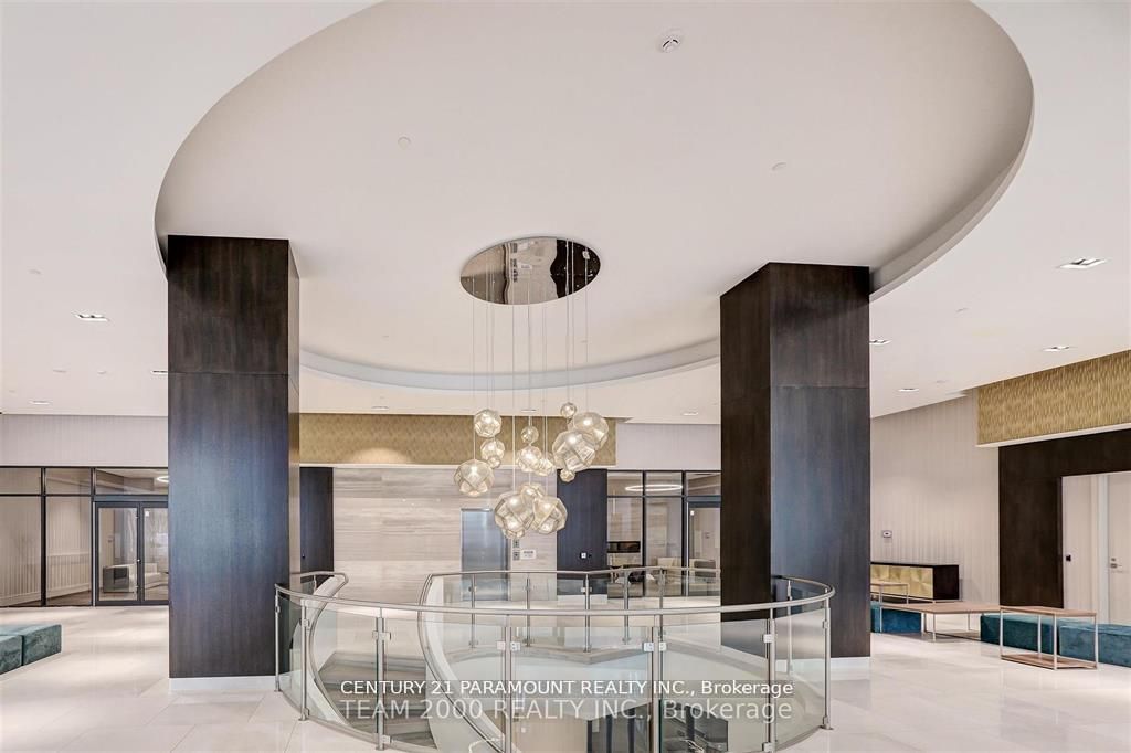 220-9000 Jane Street, Vaughan, ON, L4K 2M9 photo 3
