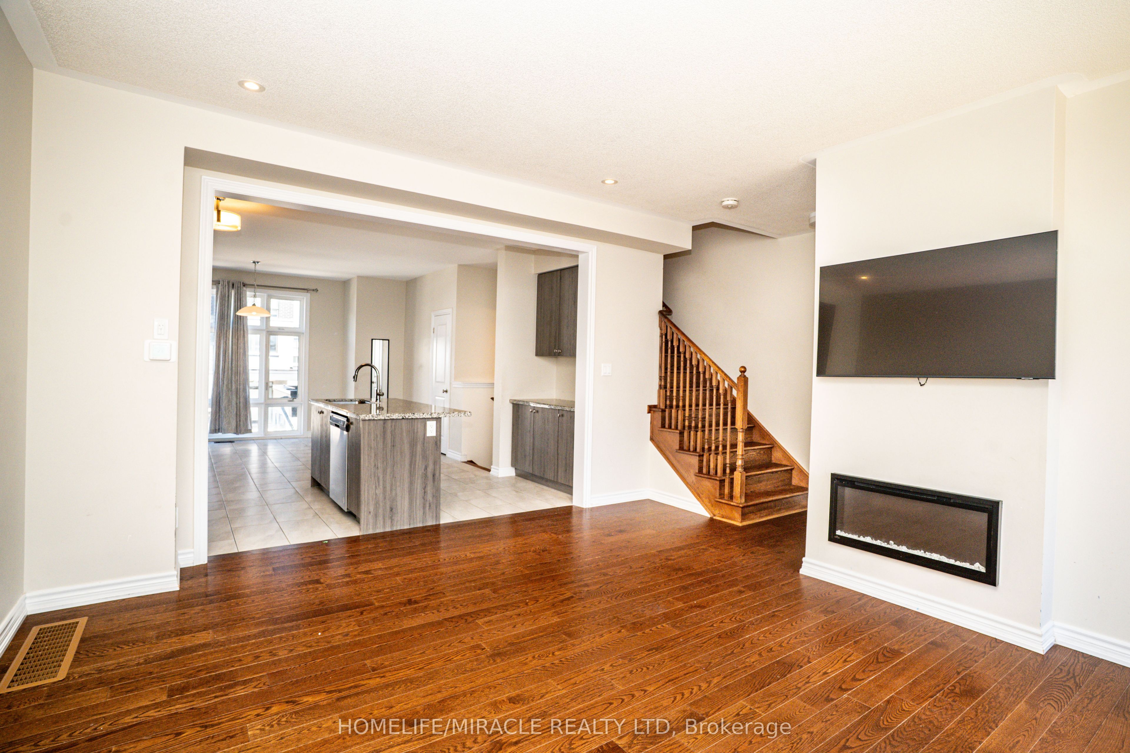52 Douet Lane, Ajax, ON, L1Z 0V4 photo 5
