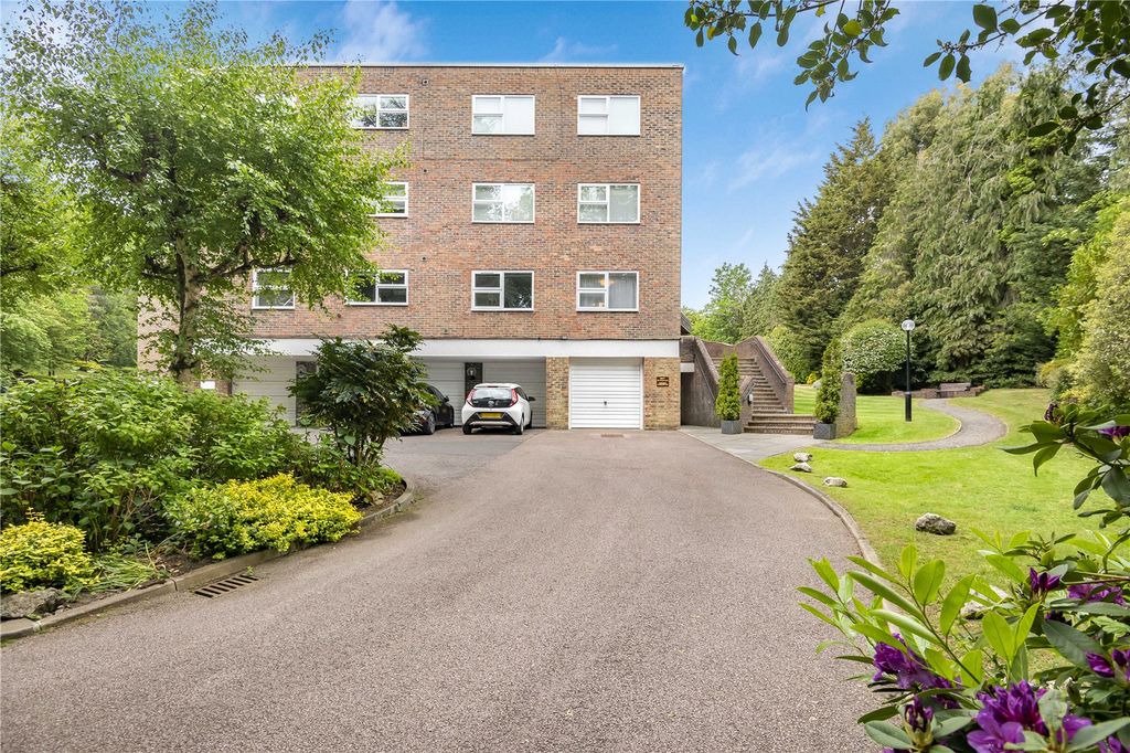 Additional image 17 of 2 bed flat for saleHigh Firs, Gills Hill, Radlett, Hertfordshire WD7