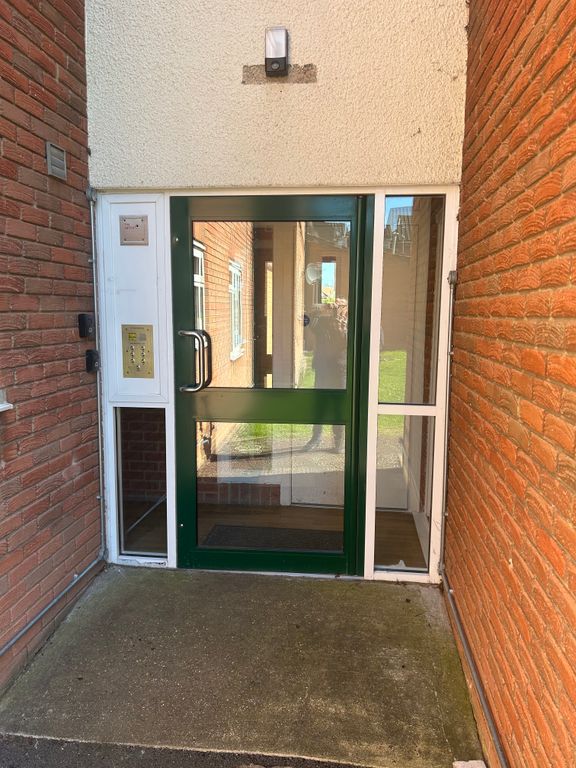 Additional image 12 of 2 bed flat for saleBardfield Way, Rayleigh SS6