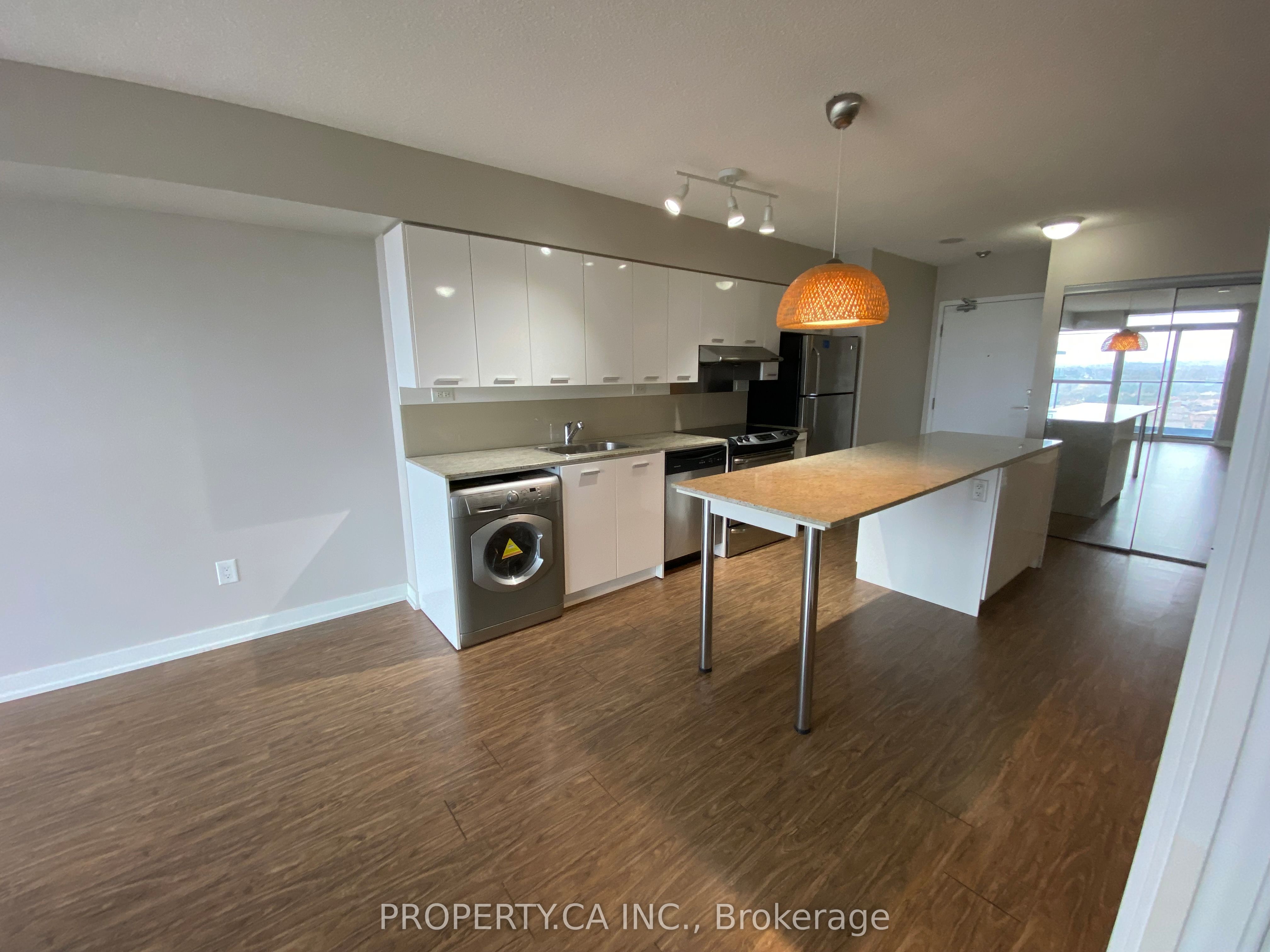 1608-29 Singer Court, Toronto, ON, M2K 0B3 photo 2