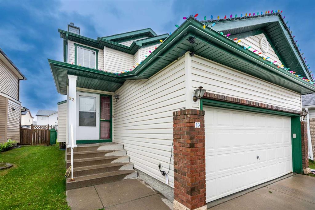 93 Saddleback Road NE, Calgary, AB, T3J4K5 photo 2