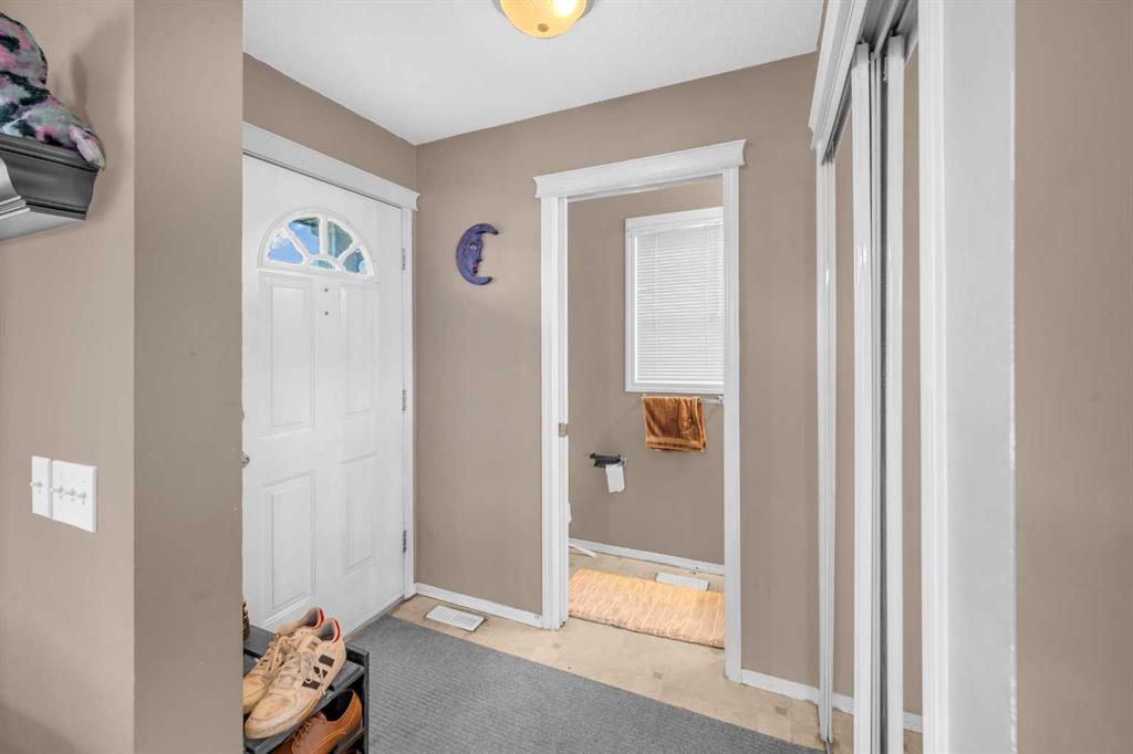 6 Saddlemont Way NE, Calgary, AB, T3J 4V2 photo 4