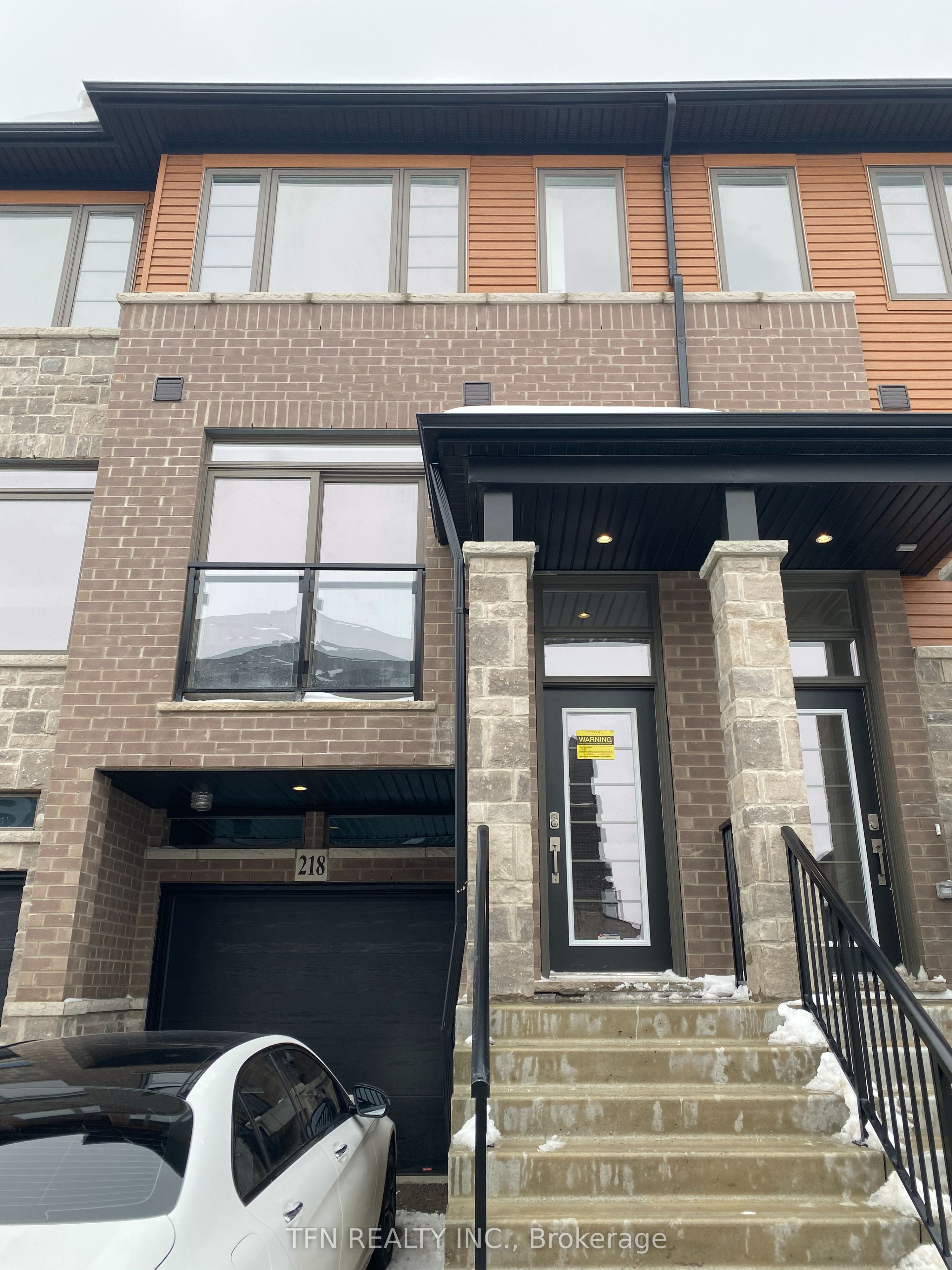 218-30 Times Square Boulevard, Hamilton, ON, L8J 0M1
