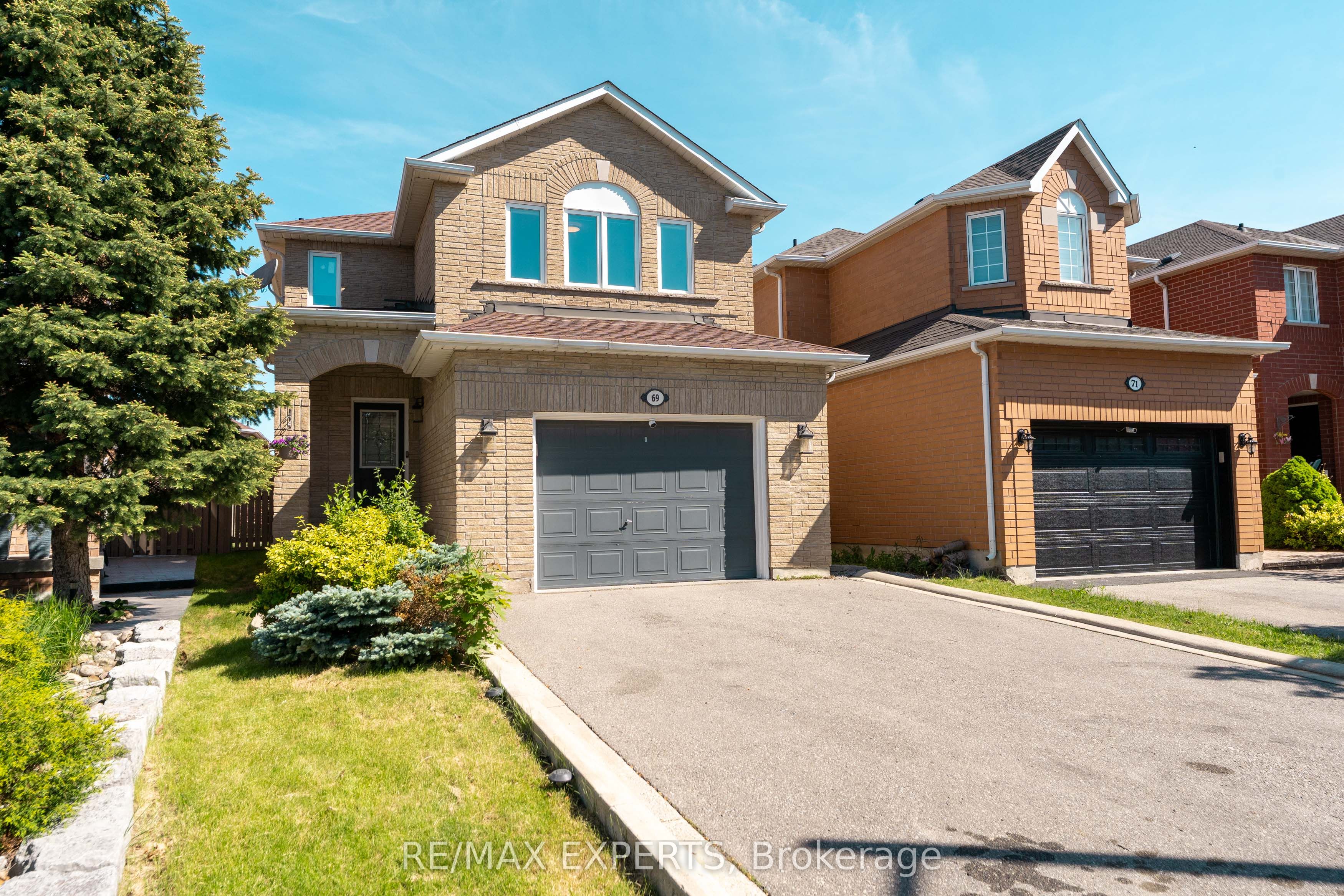 69 Shetland Crescent, Vaughan, ON, L6A 3B8