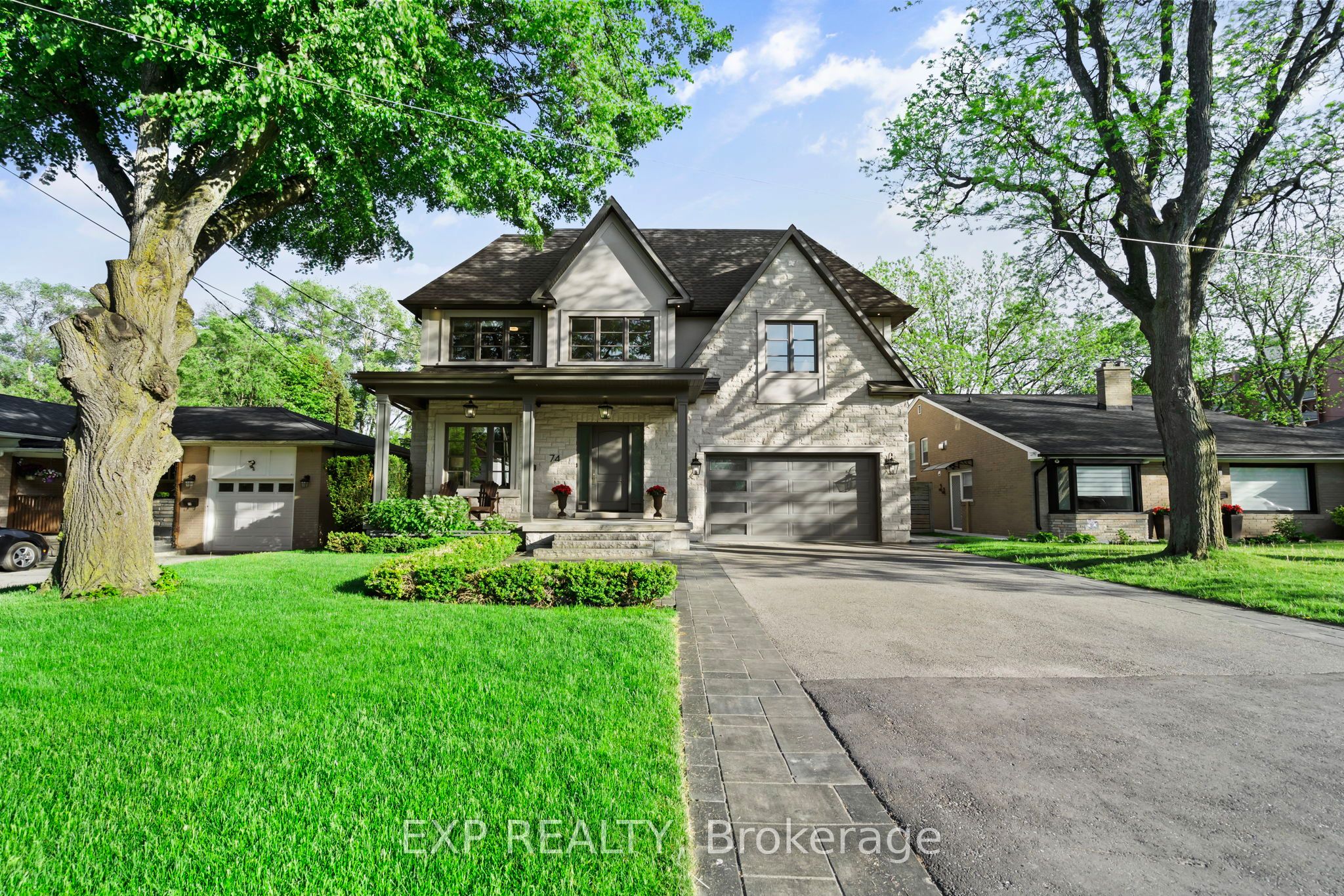 74 Bedford Park Avenue, Richmond Hill, ON, L4C 2N8