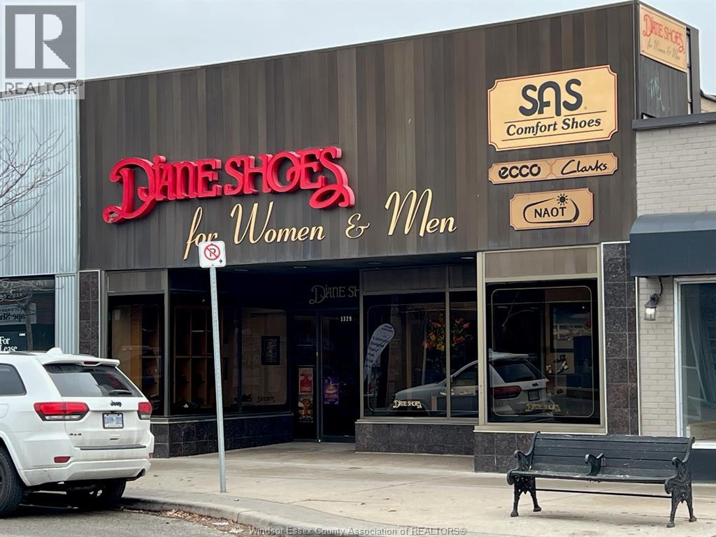 1329 Ottawa , Windsor, ON, N8X2E9