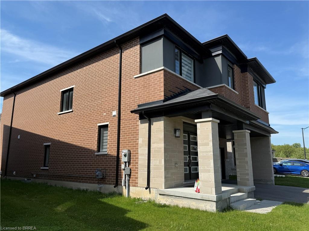 18 Dolucci Crescent, Brampton, ON, L7A 5E9 photo 2