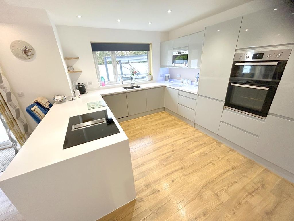 Additional image 18 of 3 bed detached bungalow for saleTrevingey Crescent, Redruth TR15