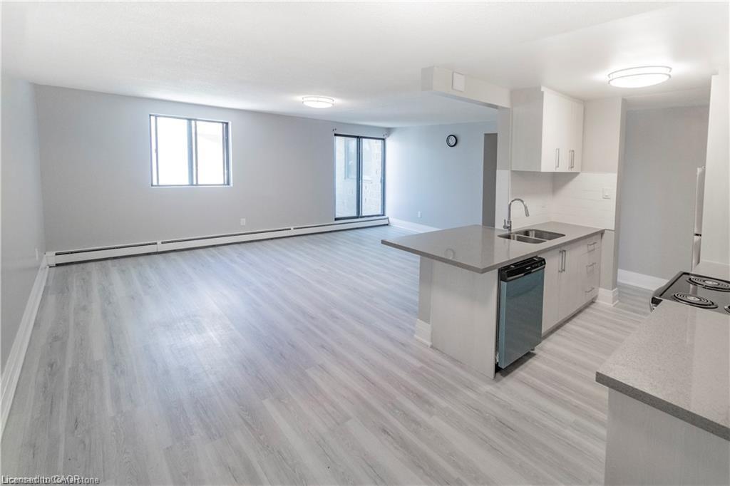 Additional image 2 of 506-4422 Huron Street, Niagara Falls, ON, L2E 7C8