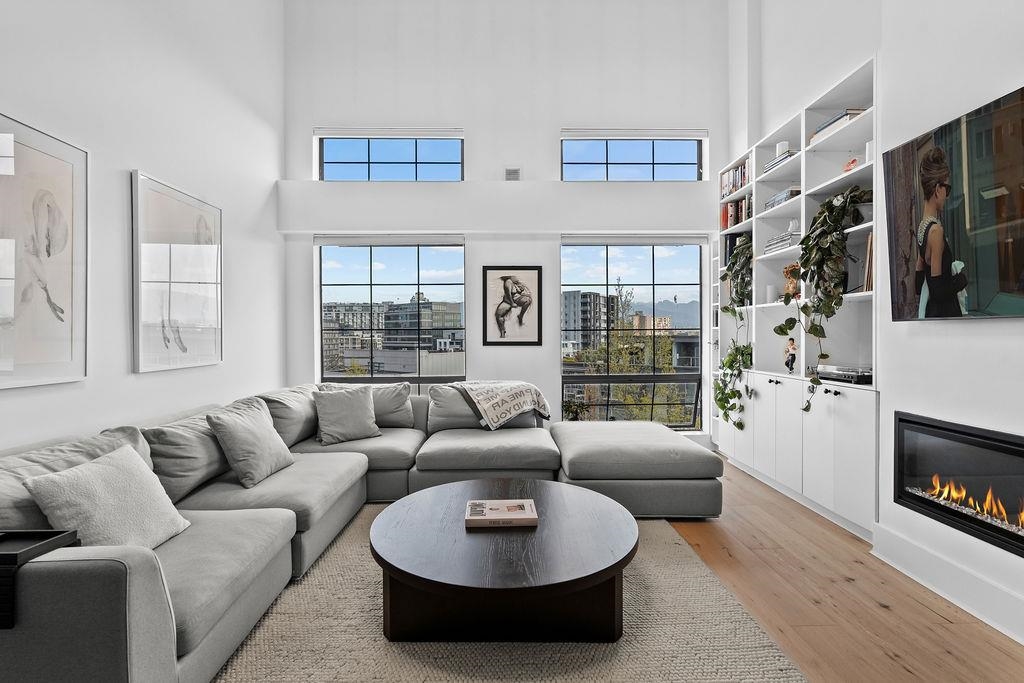 417-237 4th Avenue E, Vancouver, BC, V5T 4R4