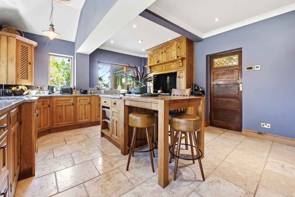 Additional image 8 of 4 bed detached house for saleCastle View Road, Strood, Rochester ME2