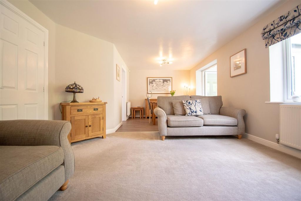 Additional image 8 of 4 bed detached house for saleDeanery Close, Ripley DE5