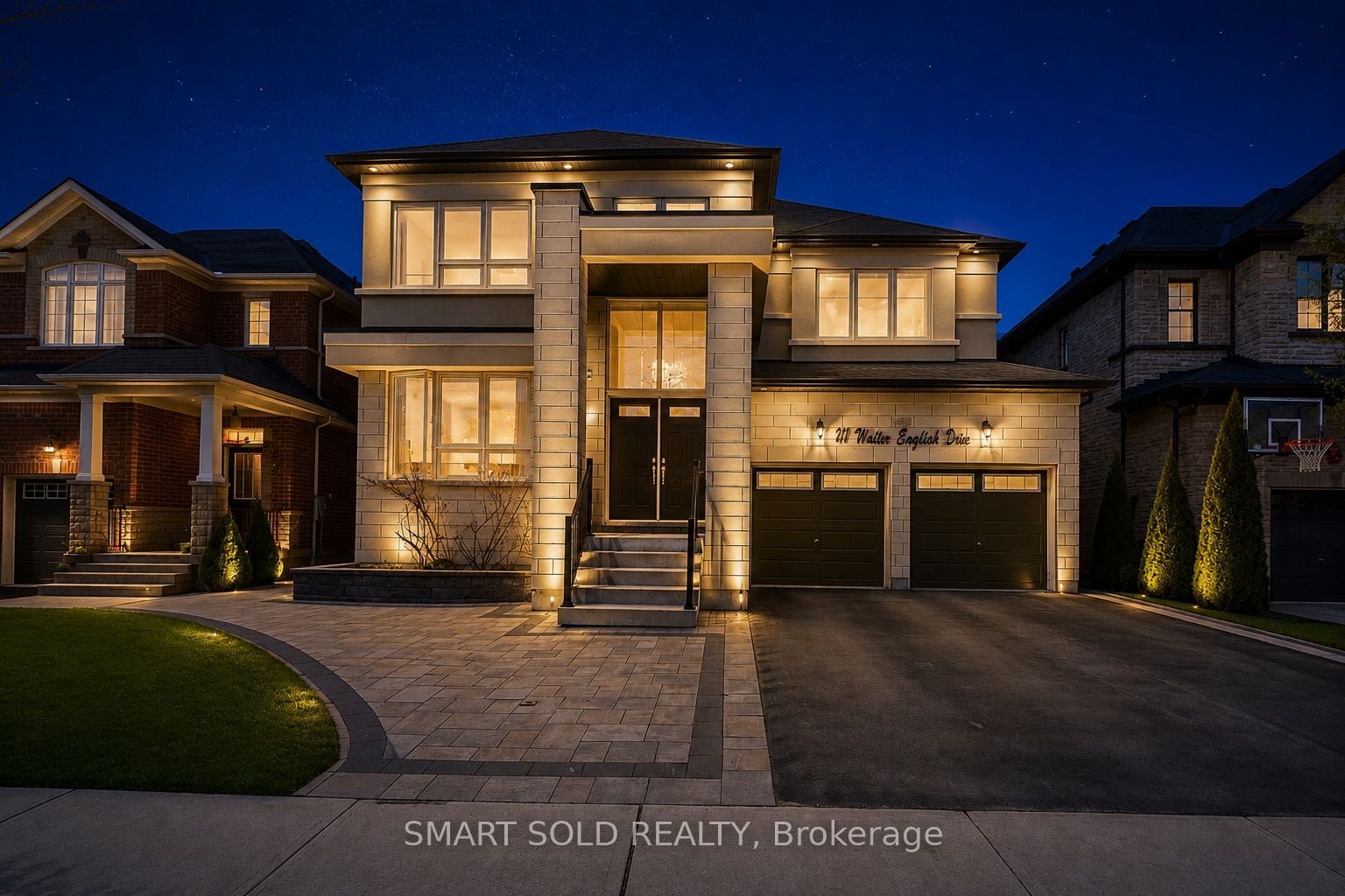 207 Walter English Drive, East Gwillimbury, ON, L9N 0R8