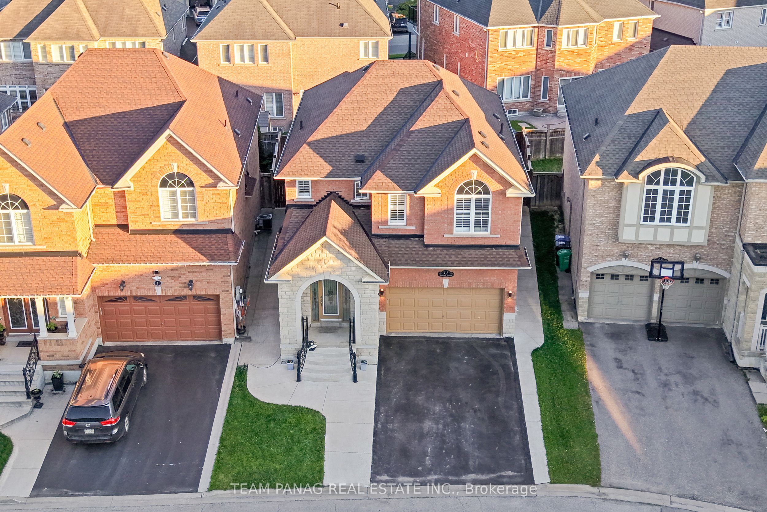 11 Powell Drive, Brampton, ON, L6R 0K9 photo 4