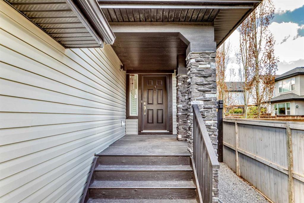 Additional image 2 of 71 Hillcrest Street SW, Airdrie, AB, T4B 0Y7
