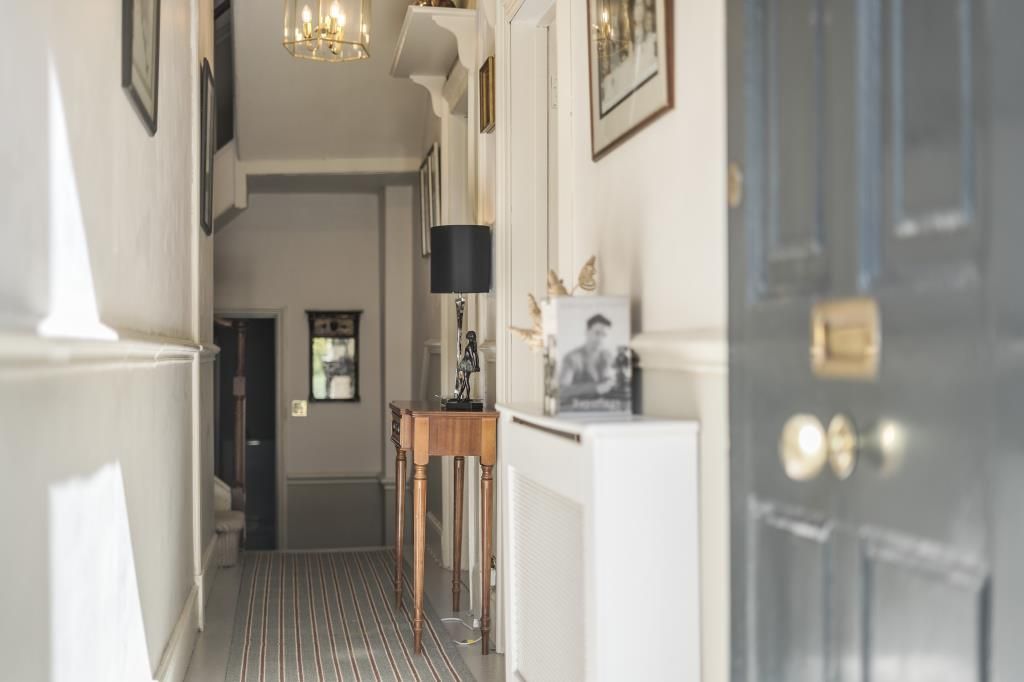 Additional image 17 of 4 bed terraced house for saleCastle Hill, Reading, Berkshire RG1