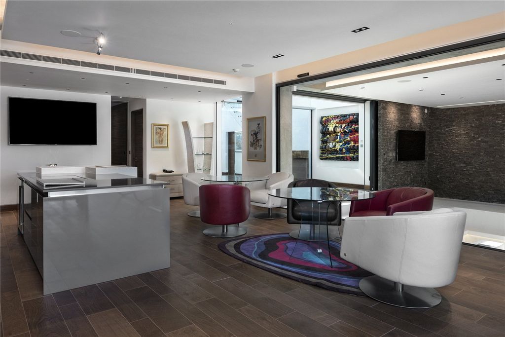 Additional image 21 of 7 bed detached house for saleThe Warren, Radlett, Hertfordshire WD7