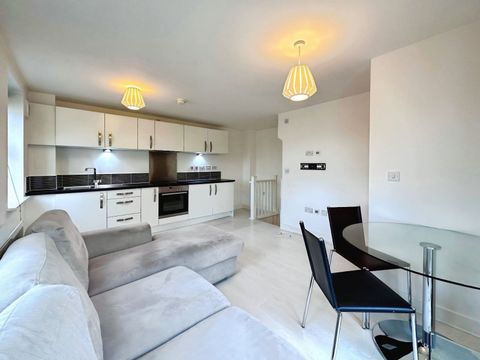 Holts Crest Way, Leeds LS12