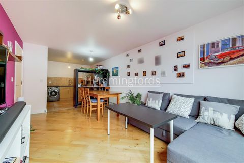 Mayes Road, London N22