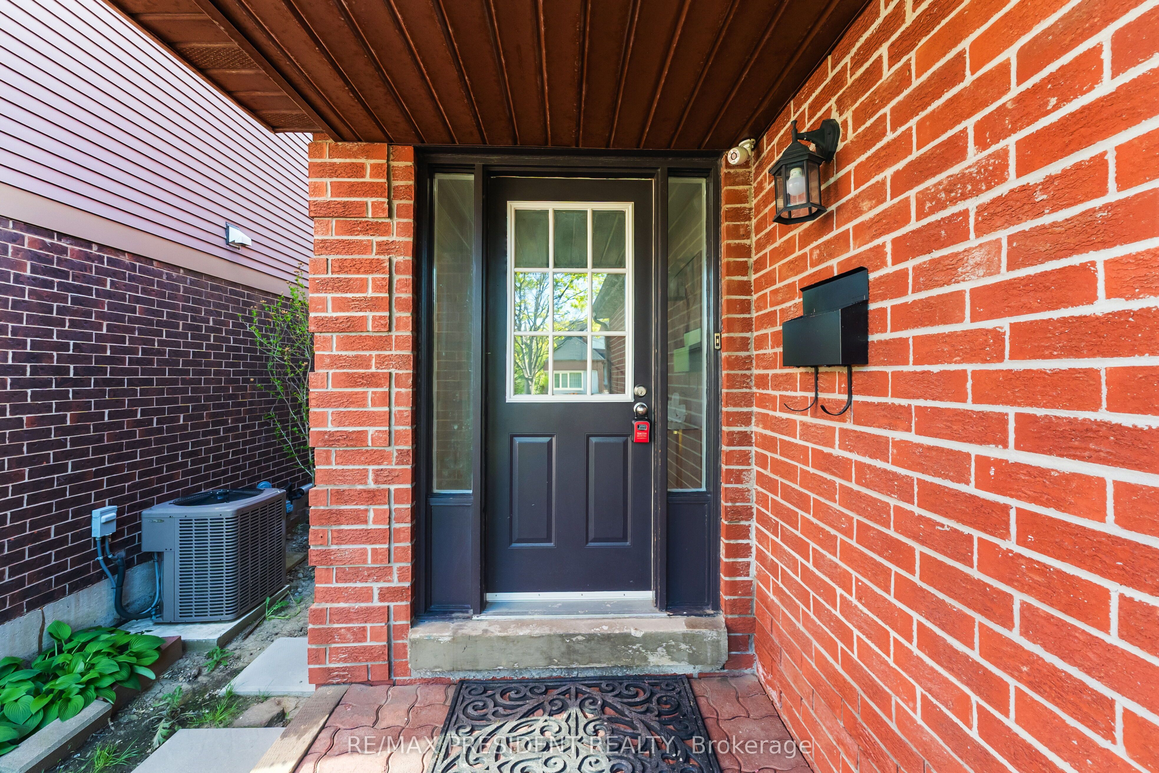19 Copeland Road, Brampton, ON, L6Y 2S5 photo 4