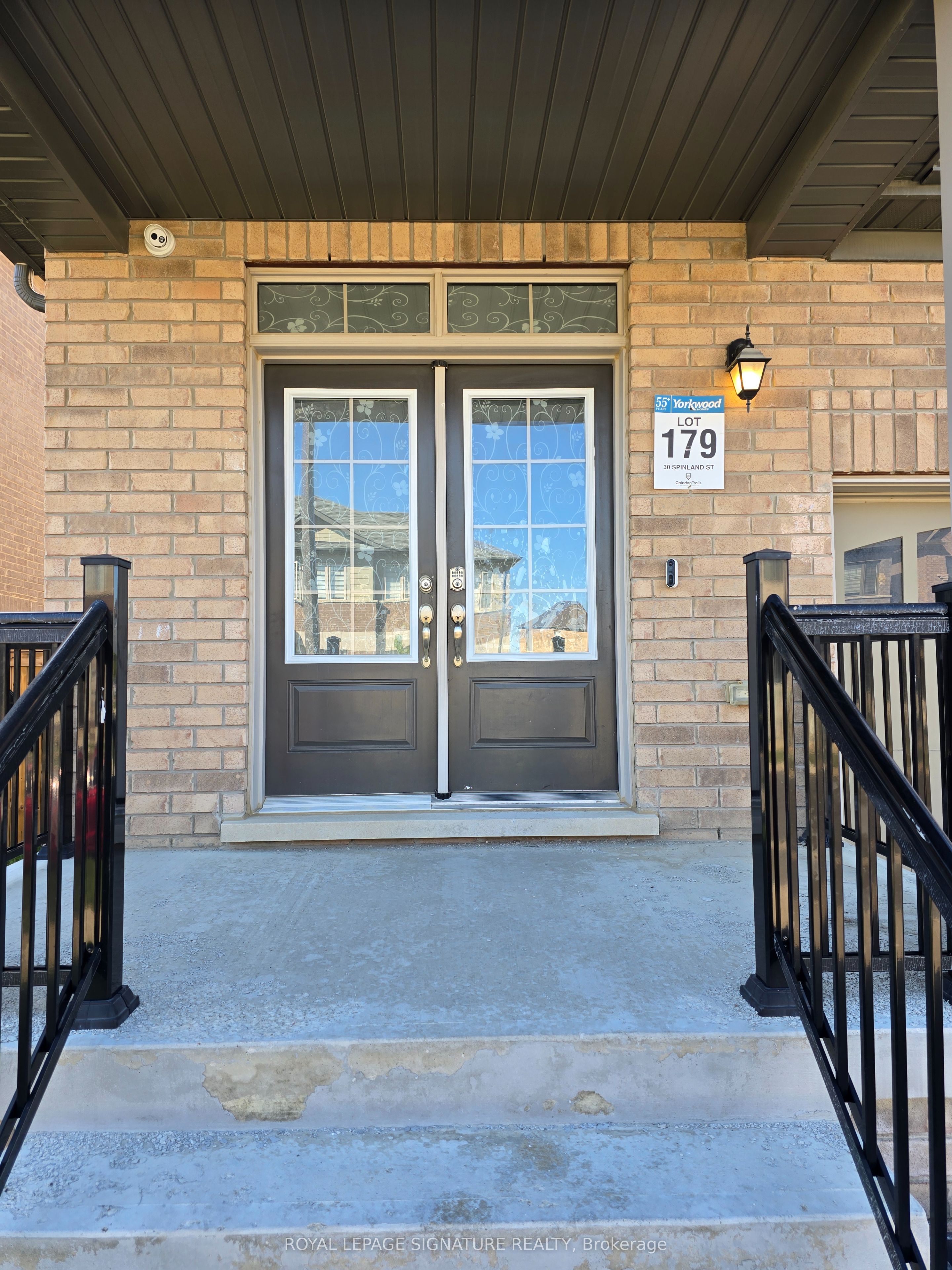 30 Spinland Street, Caledon, ON, L7C 1Z9 photo 2