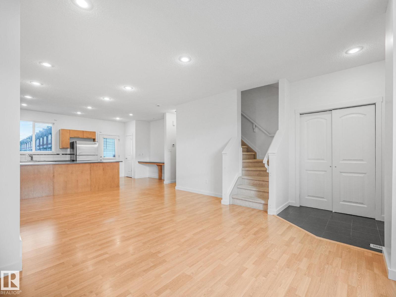 16915 82 Street NW, Edmonton, AB, T5Z0H4 photo 3