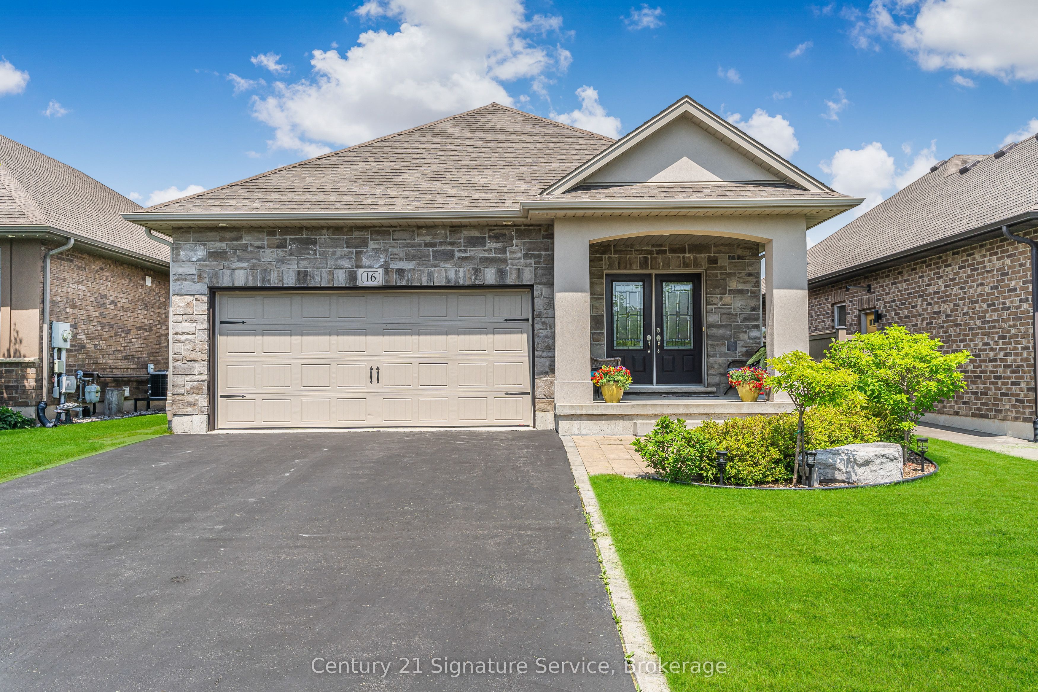 16 Gaiser Road, Welland, ON, L3C 0B5