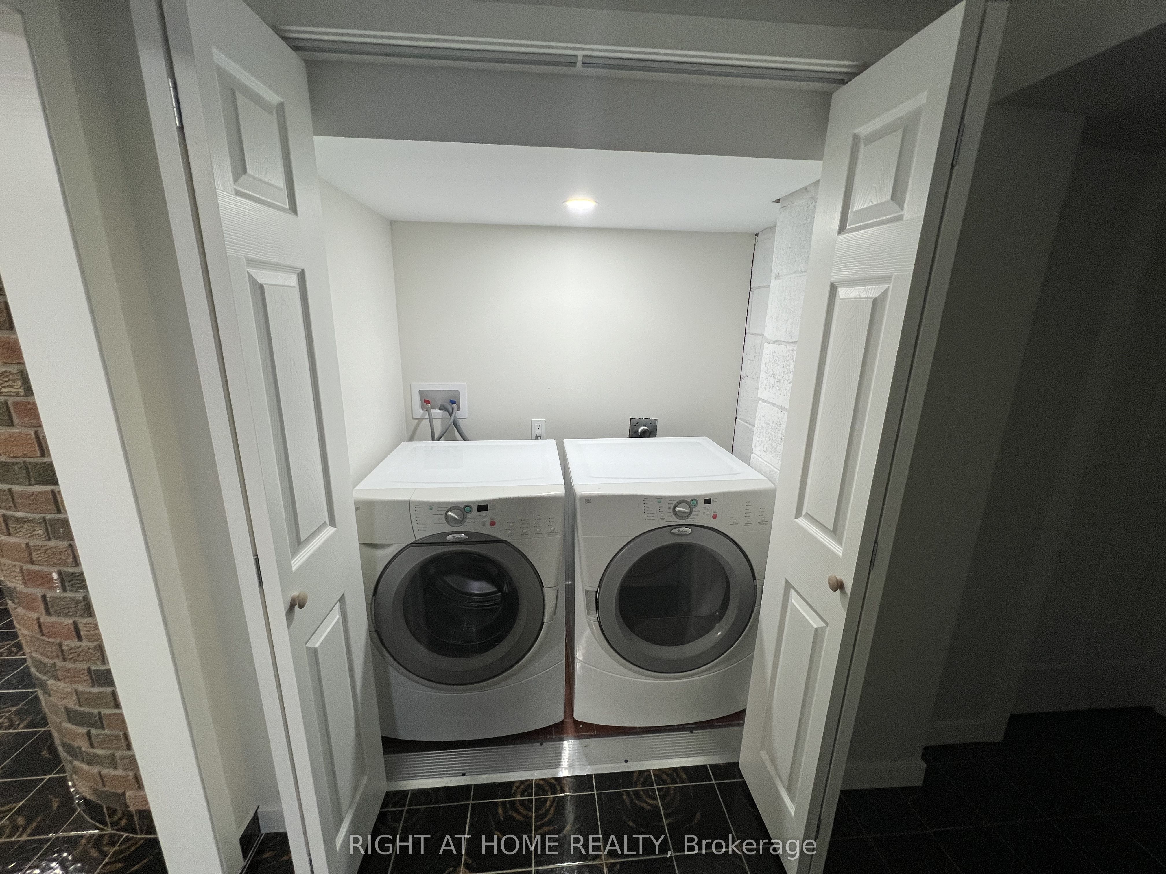 9 Dewlane Drive, Toronto, ON, M2R 2P7 photo 4
