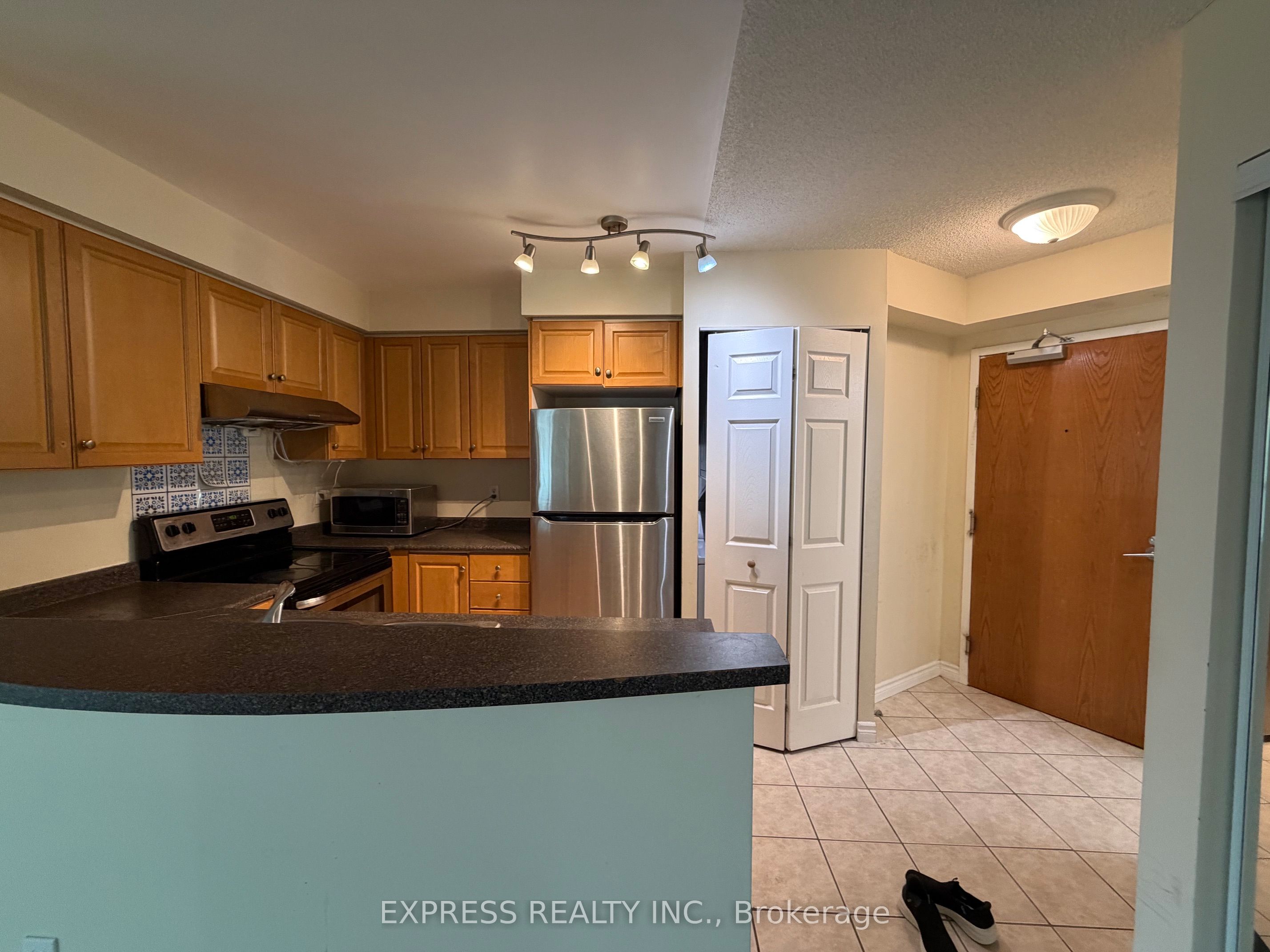 1803-7 Lorraine Drive, Toronto, ON, M2N 7H2 photo 2