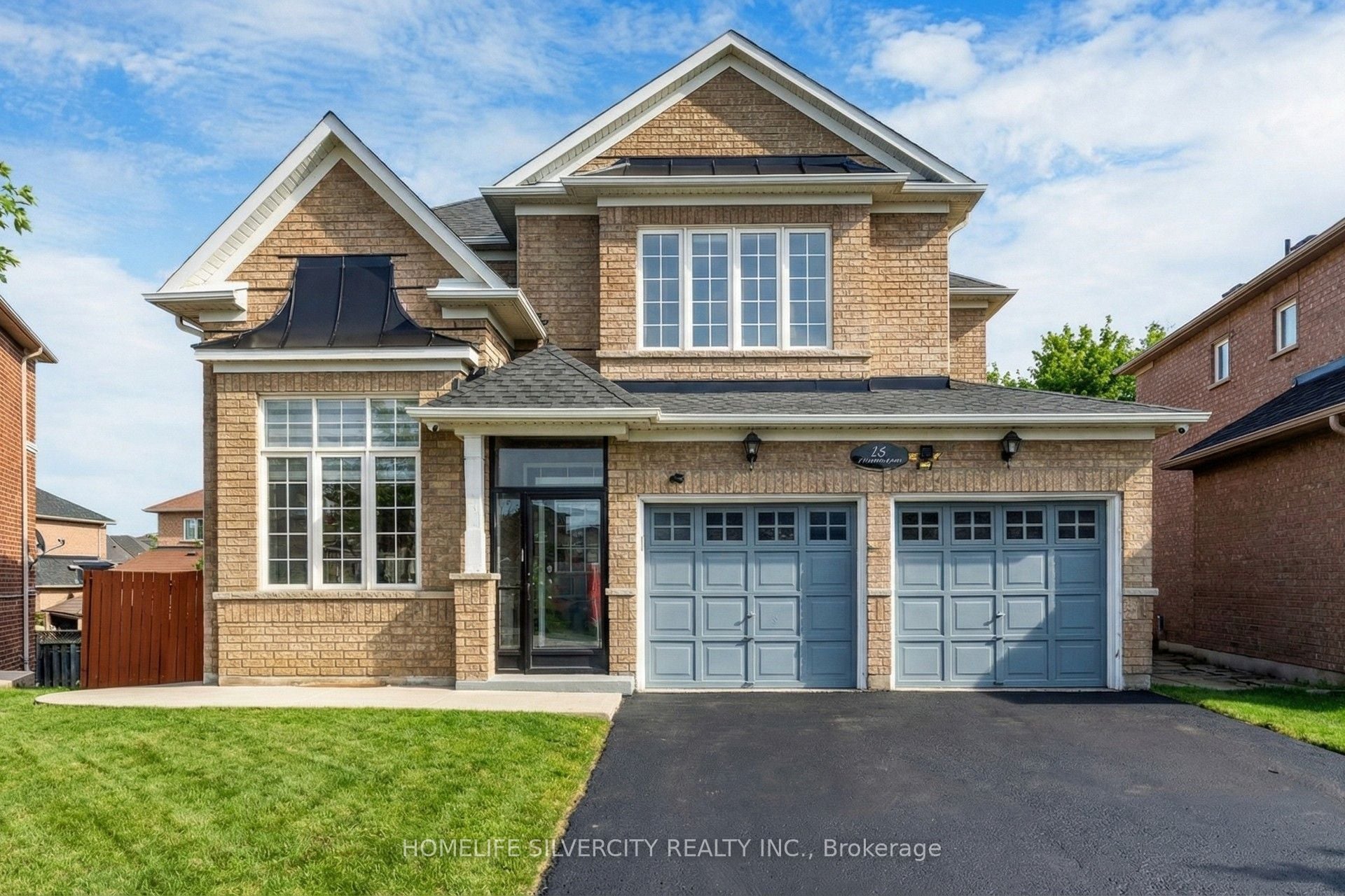 18 Finlayson Crescent, Brampton, ON, L6R 0H7 photo 2
