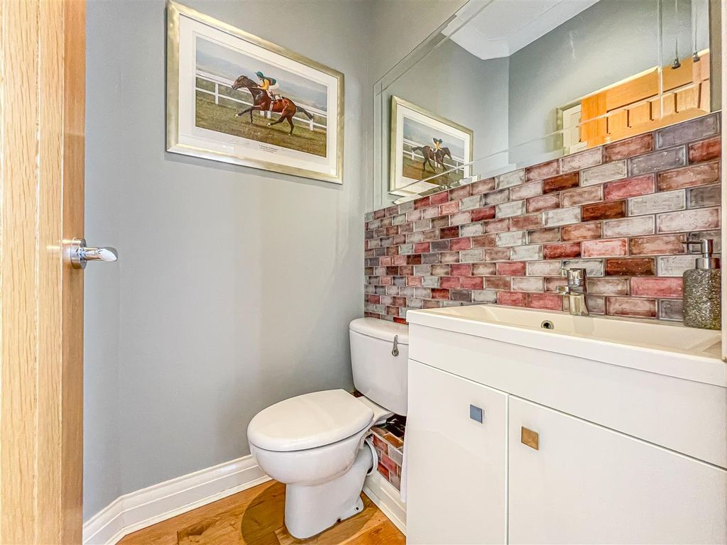 Additional image 15 of 5 bed detached house for saleAshingdon Heights, Rochford SS4