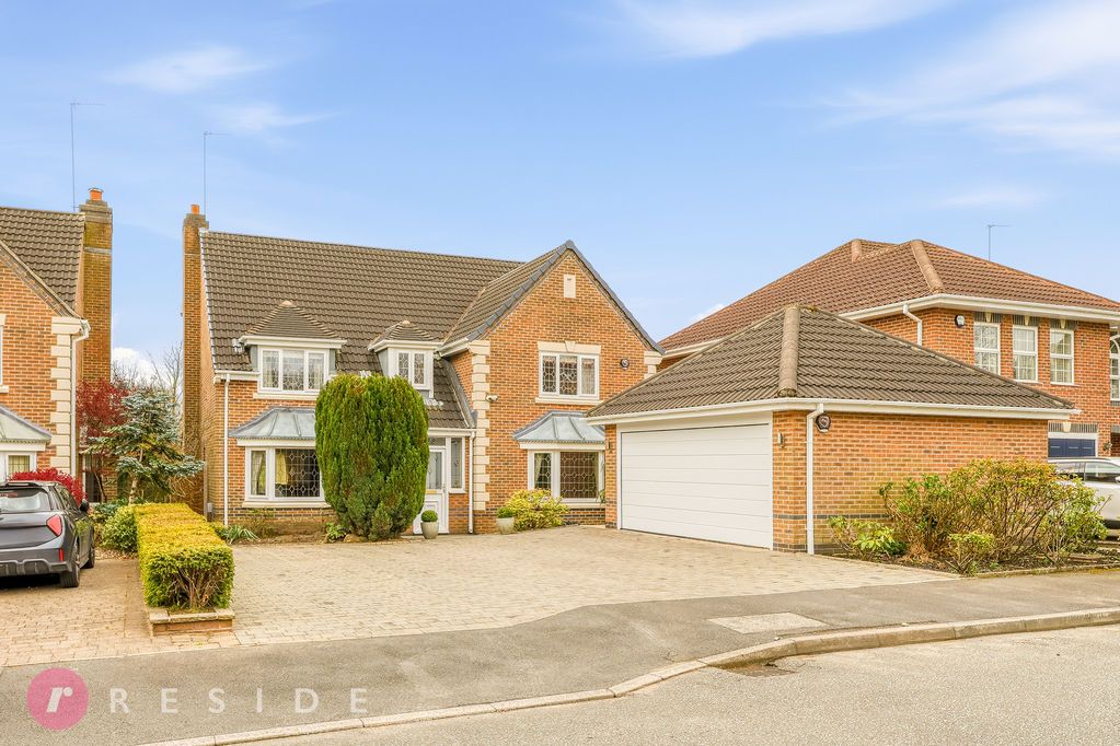 5 bed detached house for salePargate Chase, Norden, Rochdale OL11
