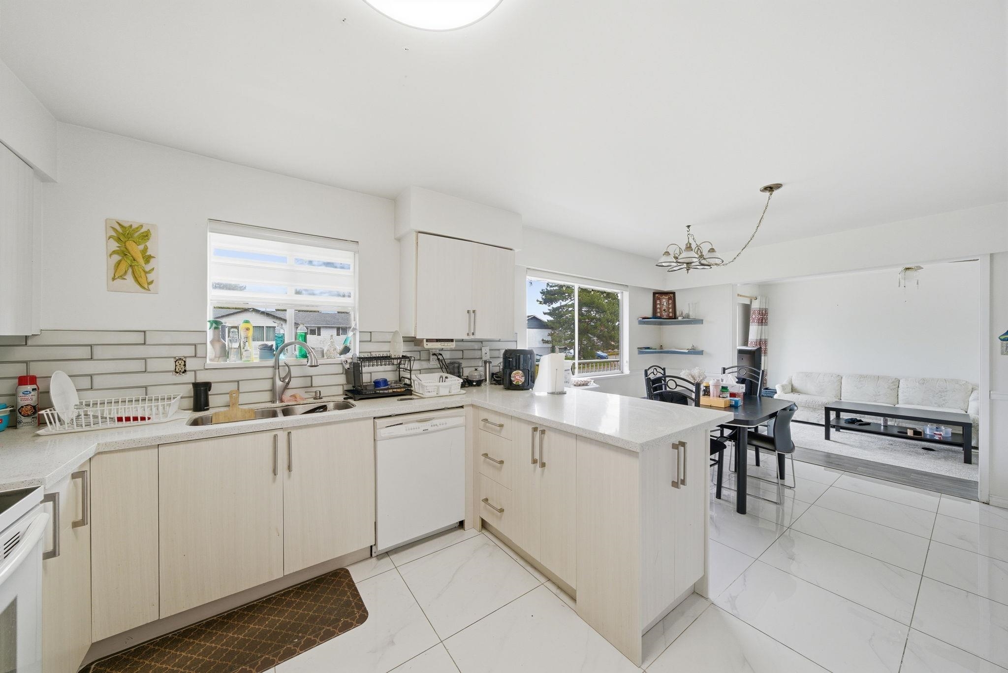 11926 82a Avenue, Delta, BC, V4C 2E6 photo 4