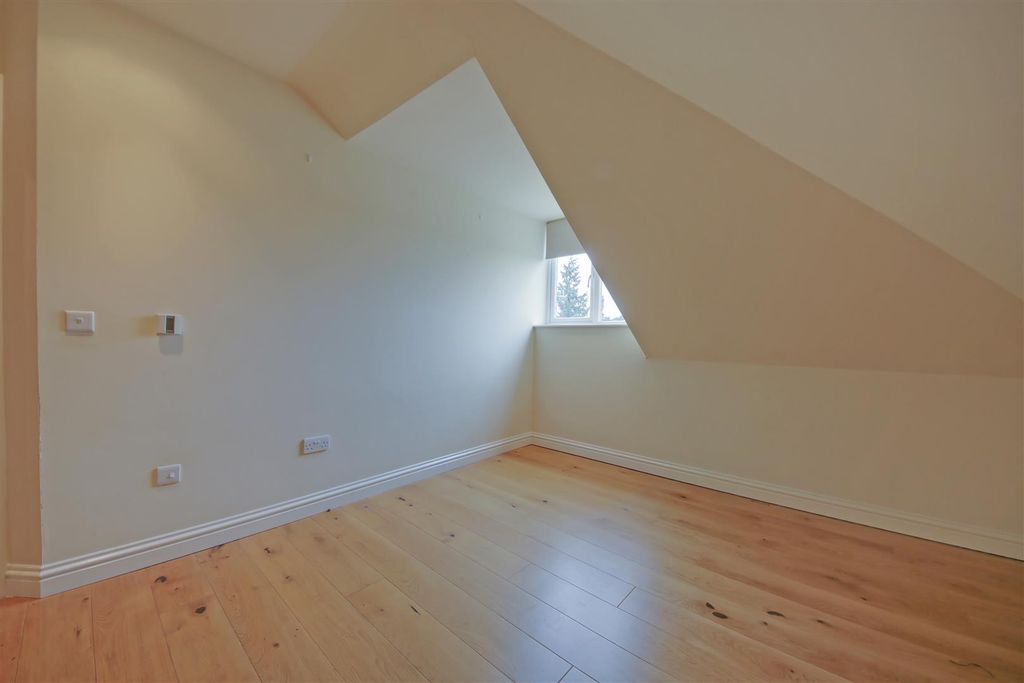 Additional image 8 of 2 bed flat for saleBrook Court, Watling Street, Radlett WD7