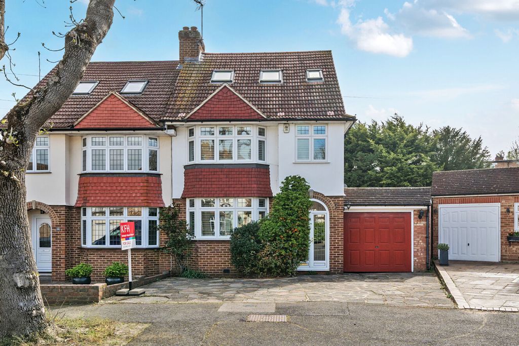 Additional image 21 of 4 bed semi-detached house for saleEverard Avenue, Hayes, Kent BR2
