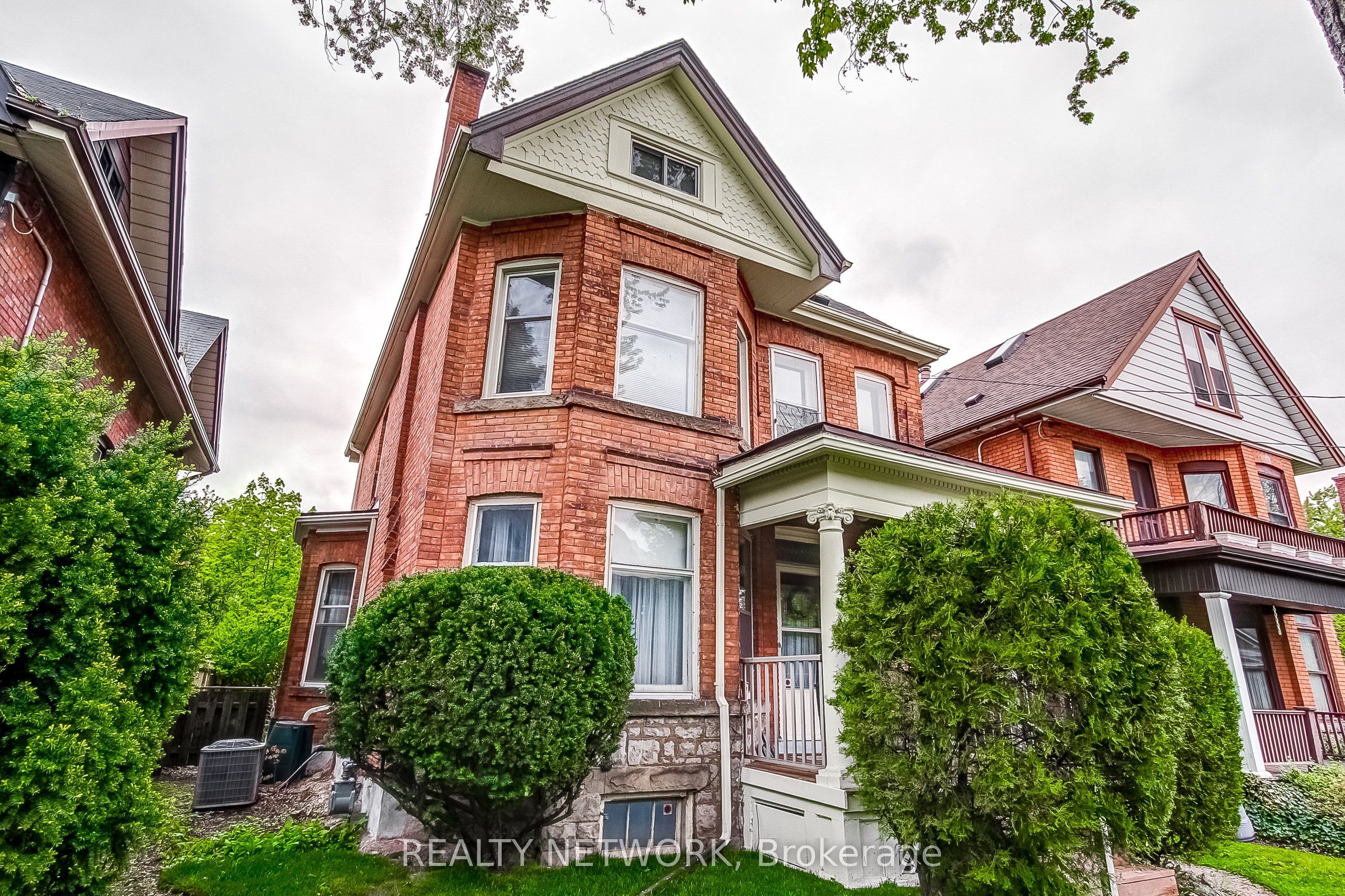 18 Fairleigh Crescent, Hamilton, ON, L8M 2K9 photo 2