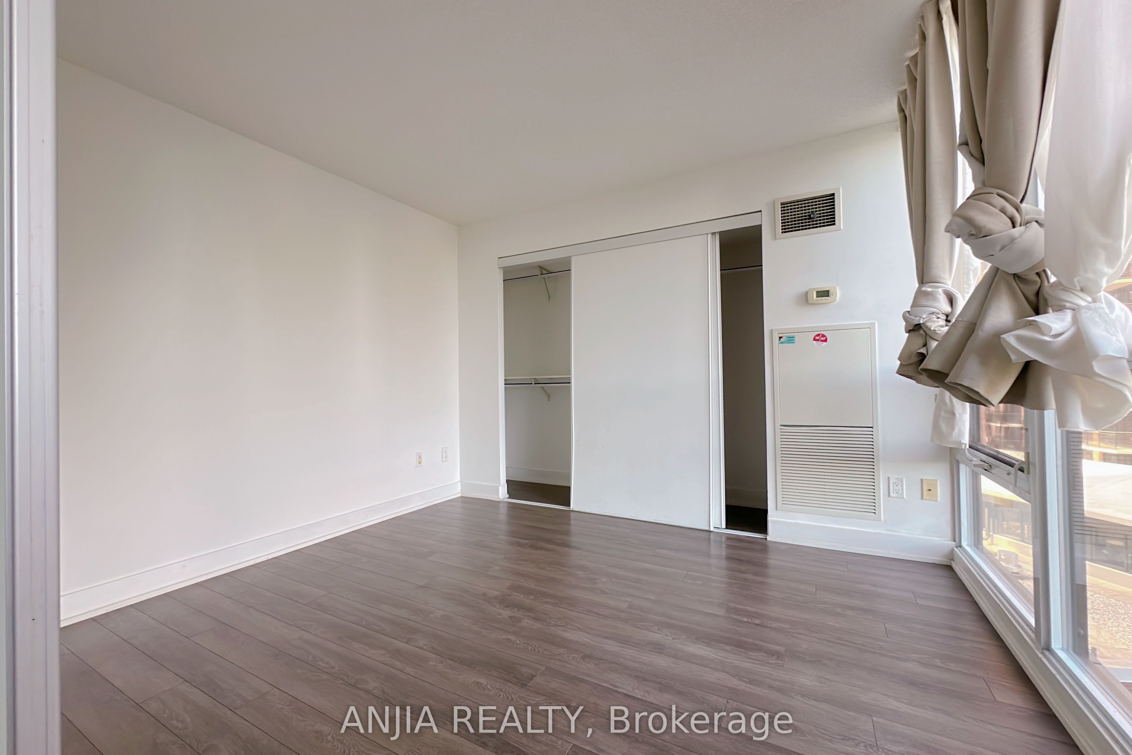 605-23 Sheppard Avenue E, Toronto, ON, M2N 0C8 photo 4