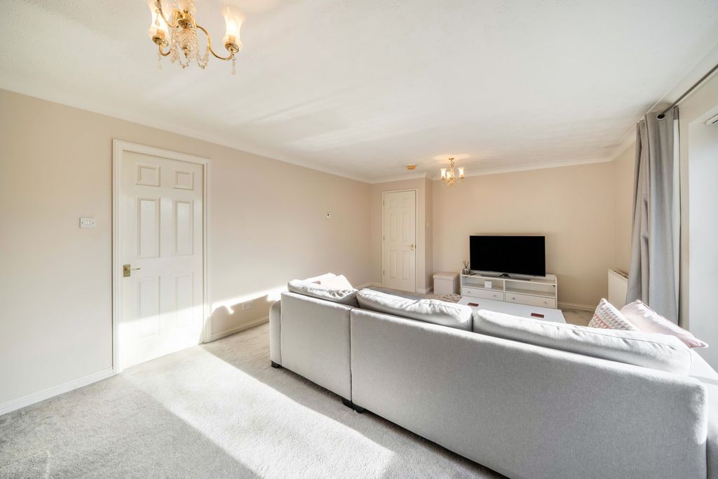 Additional image 17 of 2 bed flat for saleSalters Close, Rickmansworth, Hertfordshire WD3