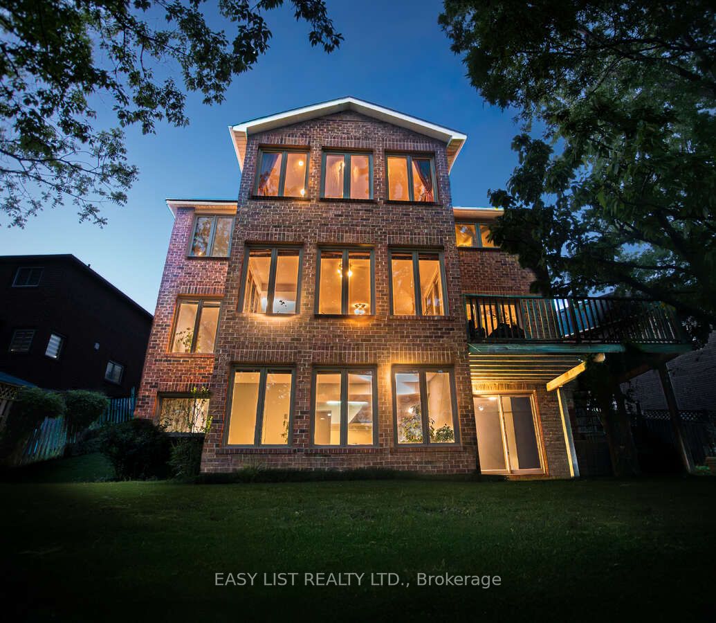 208 Anastasia Terrace, Mississauga, ON, L5B 3A6